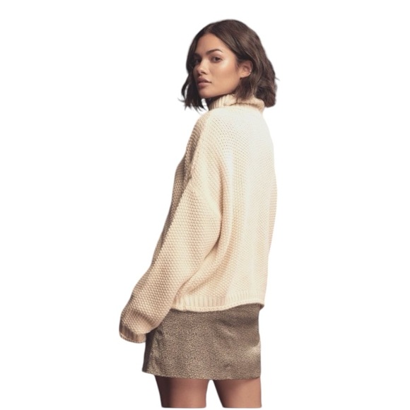 🆕 Sage The Label - Oversize Thick Turtleneck Sweater - Cream - Small - Picture 5 of 9
